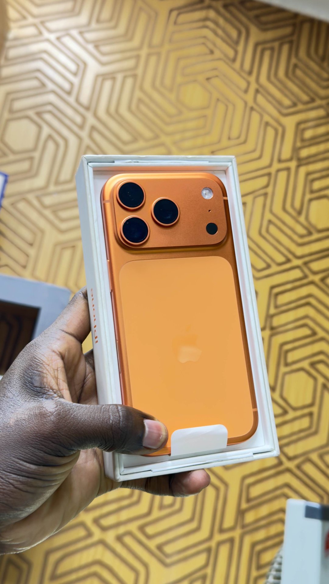 iPhone 17 pro max for sale in Kampala - Yilick