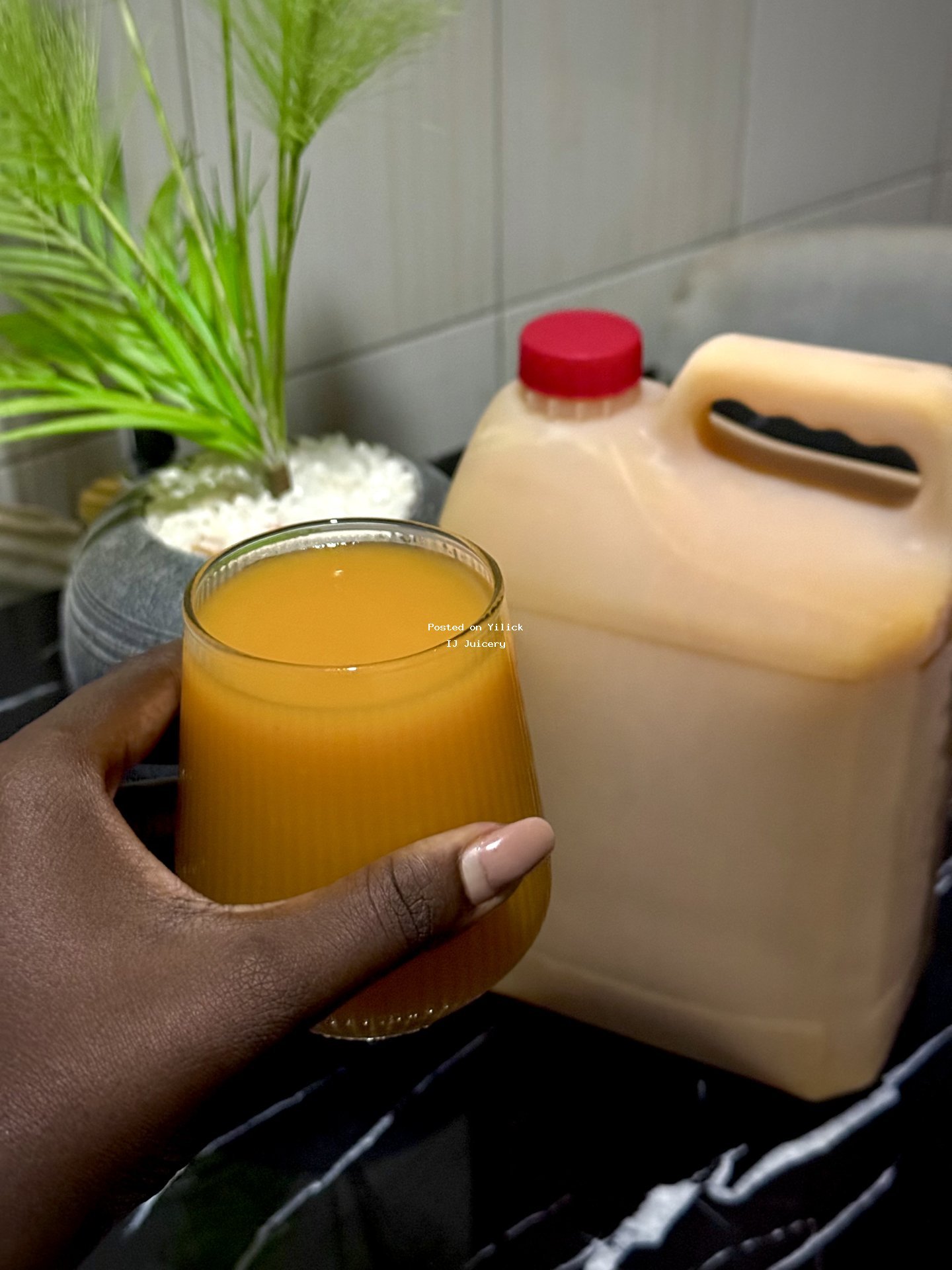 Refreshingly Natural Mango Juice - 1 Liter for sale in Kampala - Yilick
