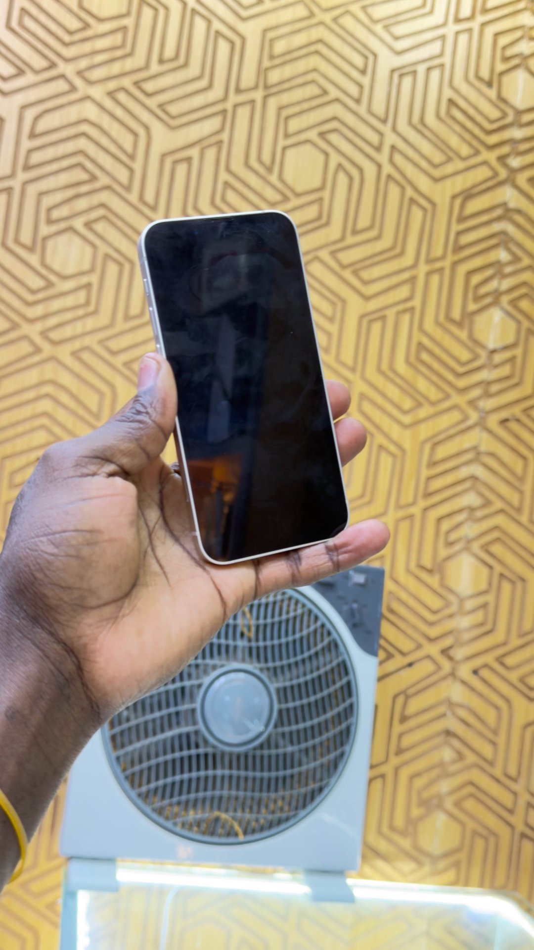 prime mobile for sale in Kampala - Yilick