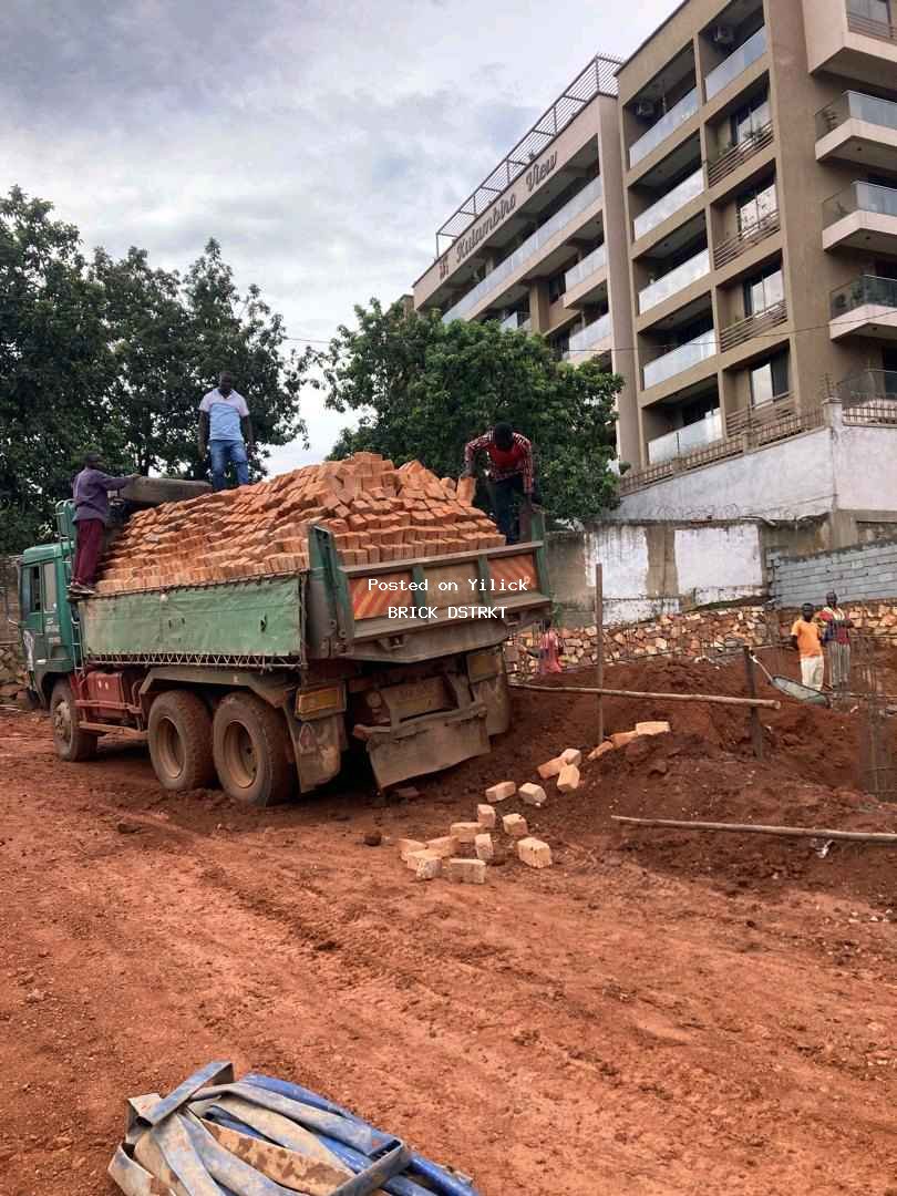 clay bricks for sale in Kampala - Yilick