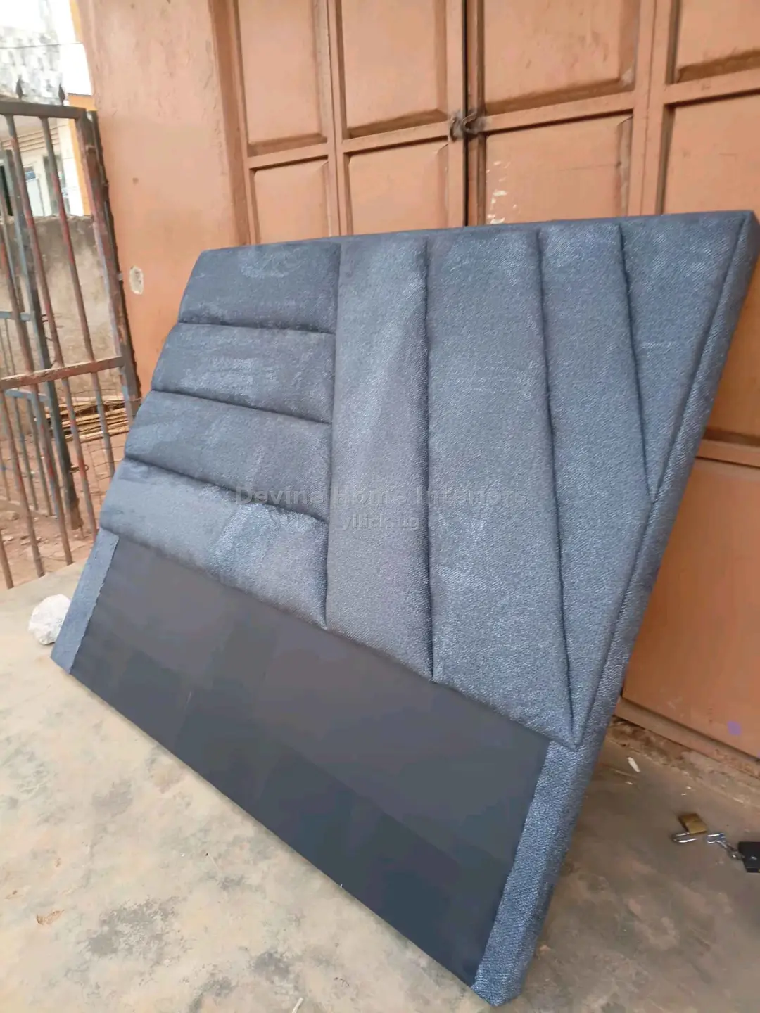 5x6 padded headboard for sale in Kampala - Yilick