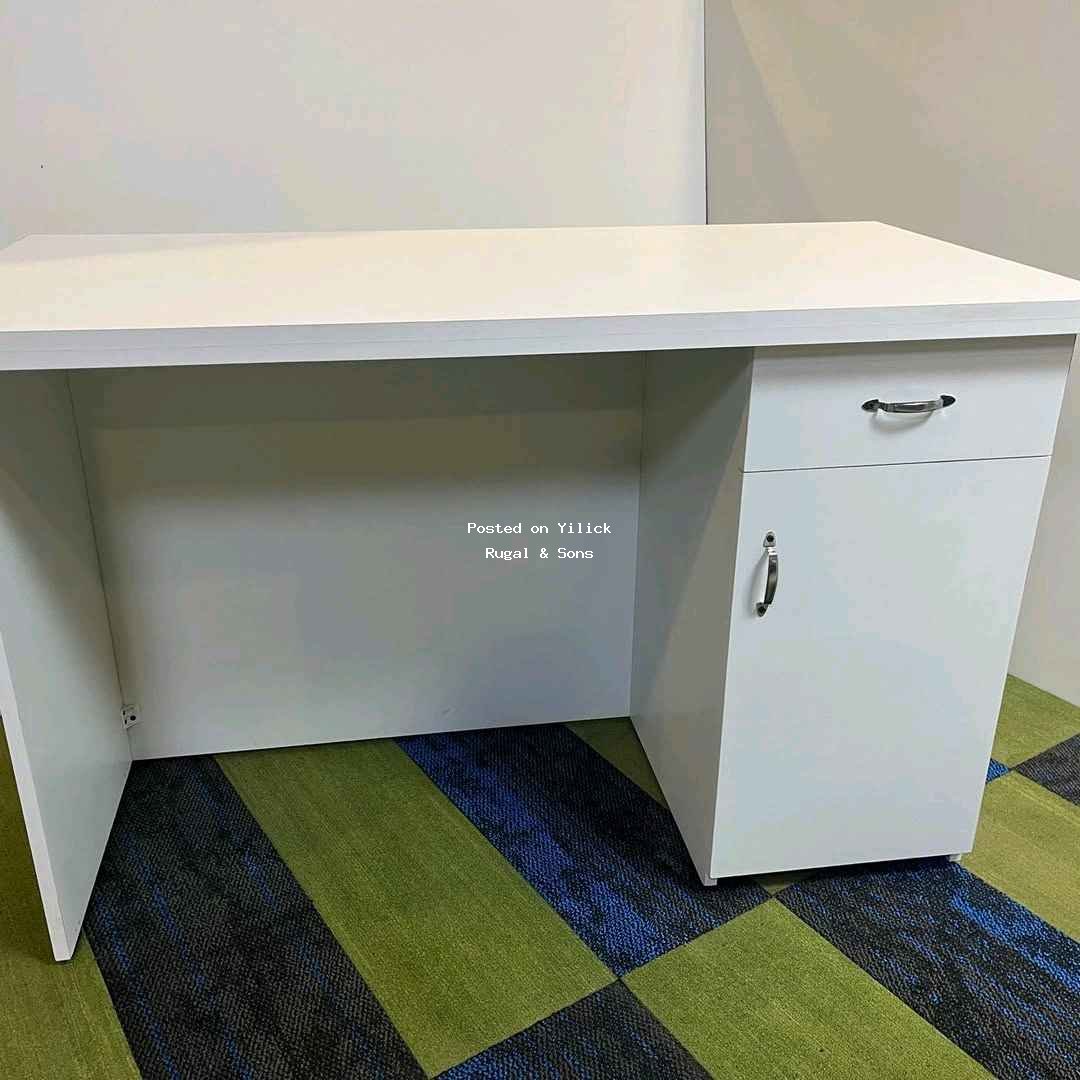 Study desk (drawers) for sale in Wakiso - Yilick