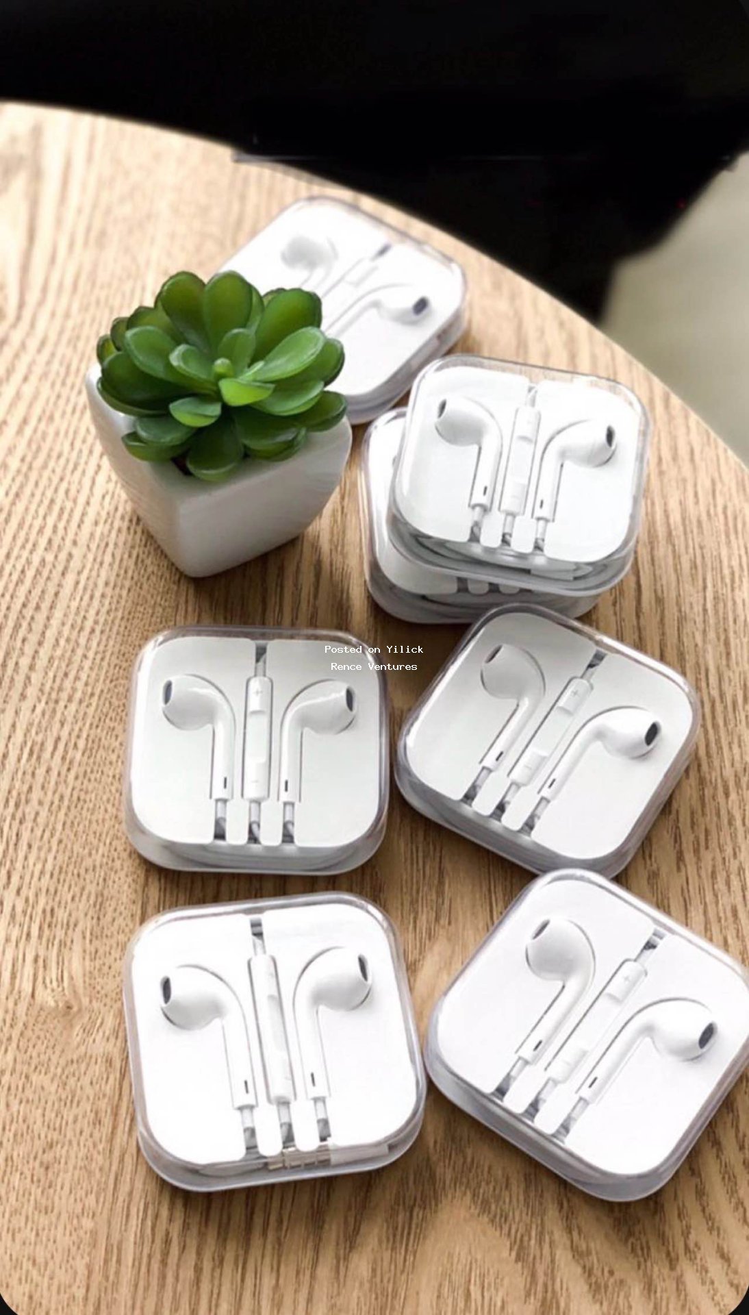 pin earphones for sale in Kampala - Yilick