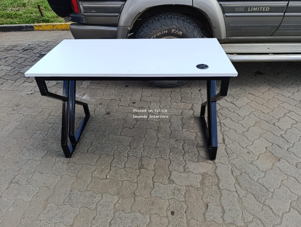 Stylish Modern Office Desk - Perfect for Home & Office for sale in Kampala - Yilick