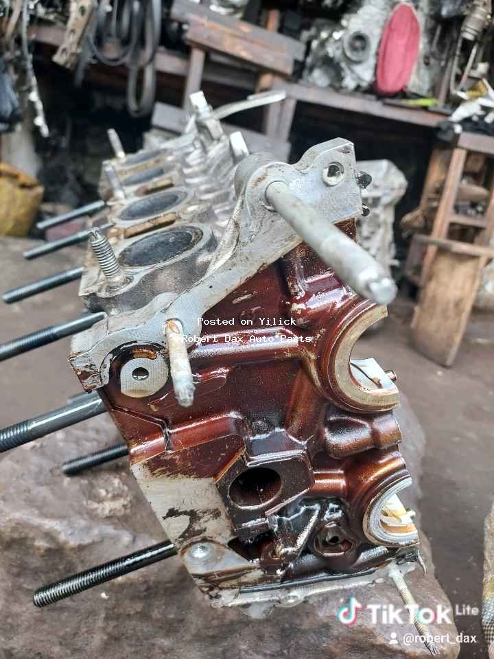 cylinder head 2AZ for sale in Kampala - Yilick