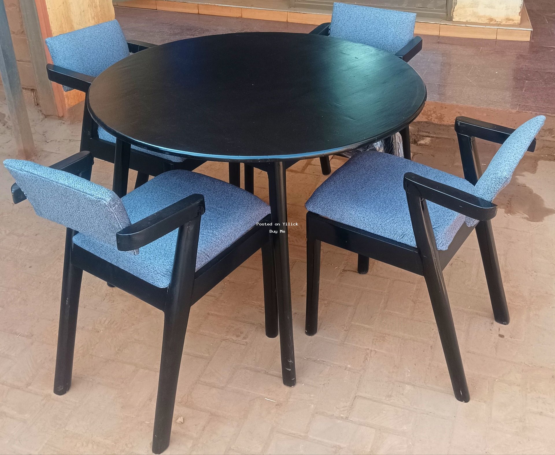 Stylish Round Dining Table Set with Chairs for sale in Kampala - Yilick