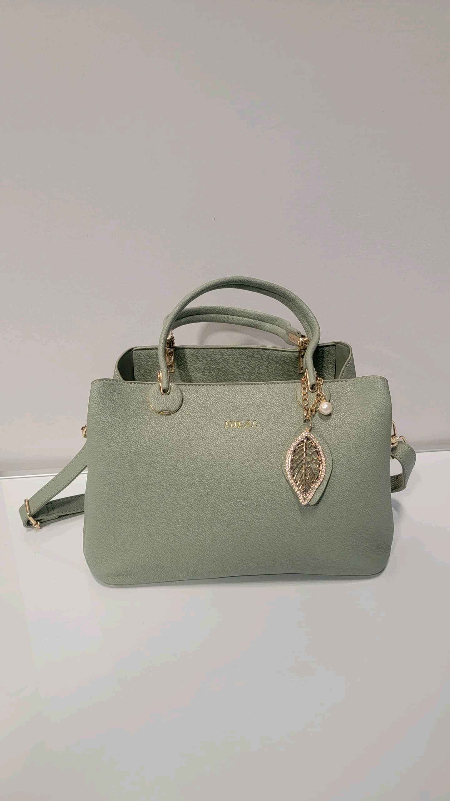 beautiful handbags for sale in Kampala - Yilick