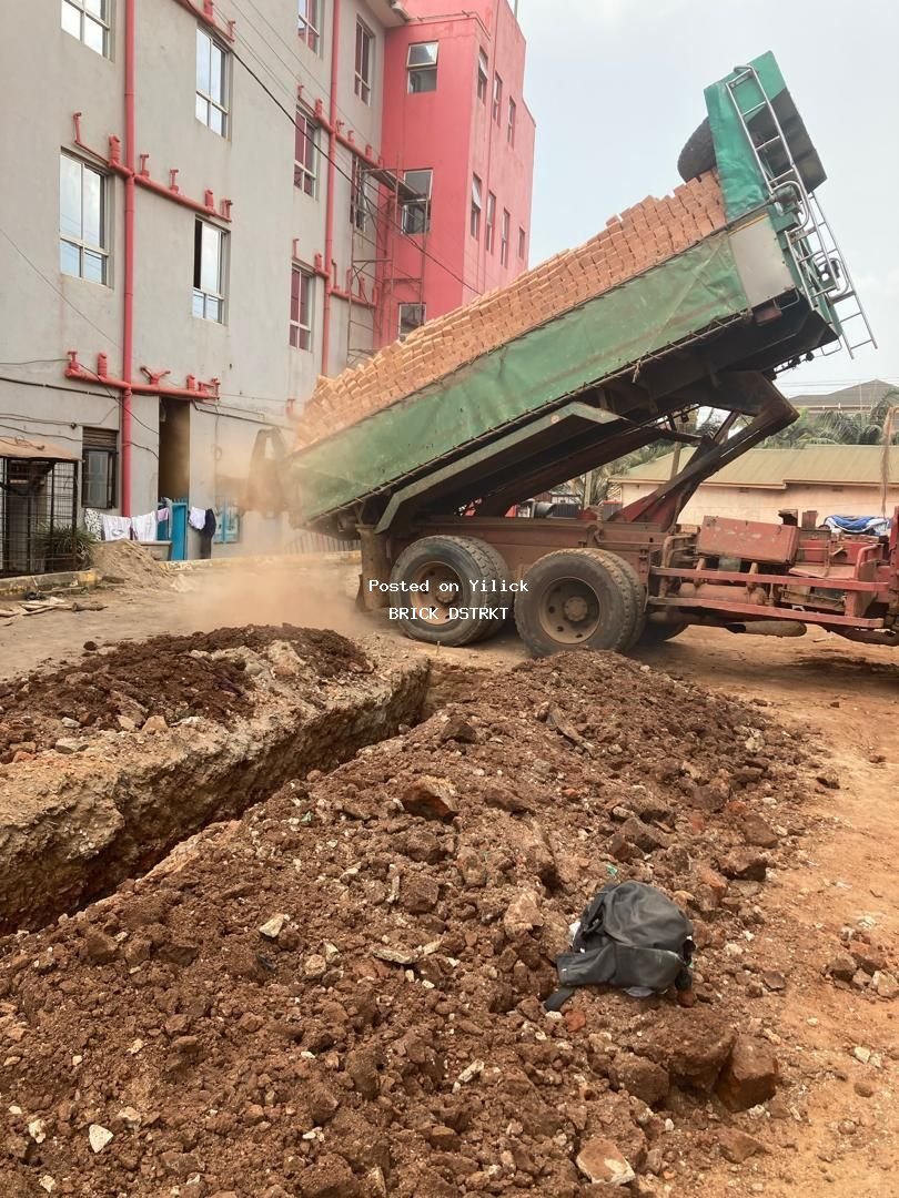 Heavy-Duty Dump Truck for Construction Projects for sale in Kampala - Yilick