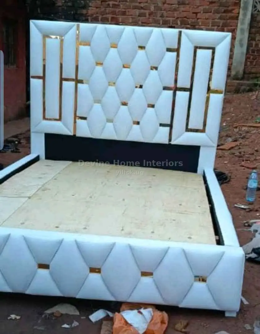 White puzzle bed for sale in Kampala - Yilick