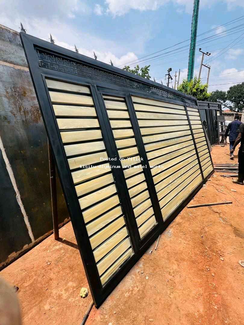 kisitu Aluminum and matel works kisaasi bahai road for sale in Kampala - Yilick
