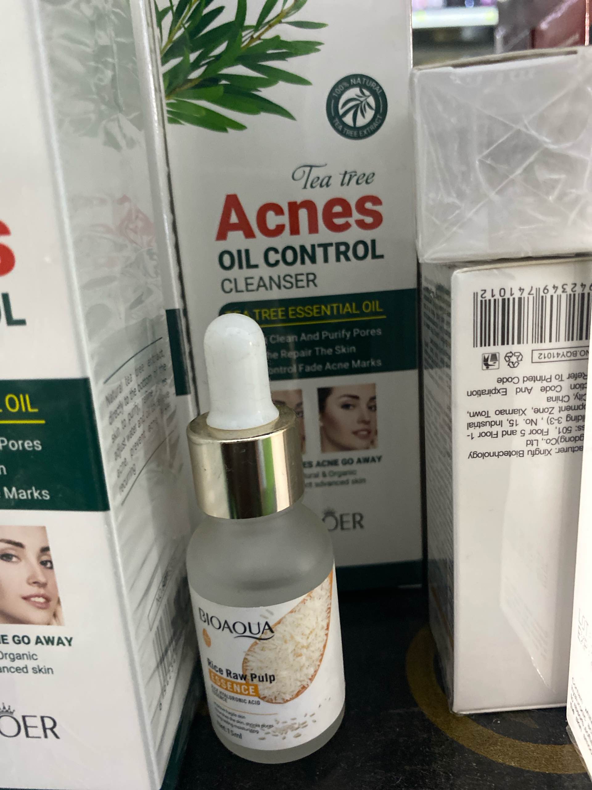 Acne and pimple controller oil for sale in Kampala - Yilick