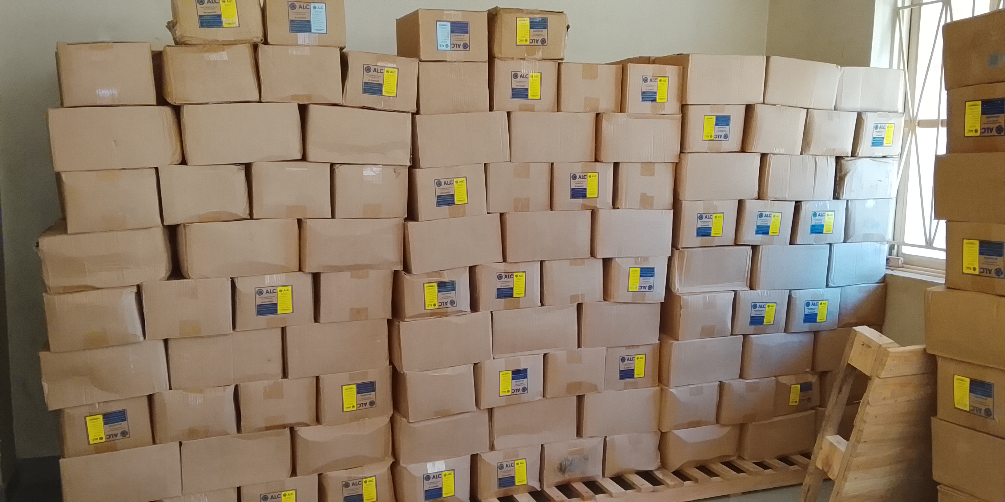 Container shipping solutions for sale in Kampala - Yilick