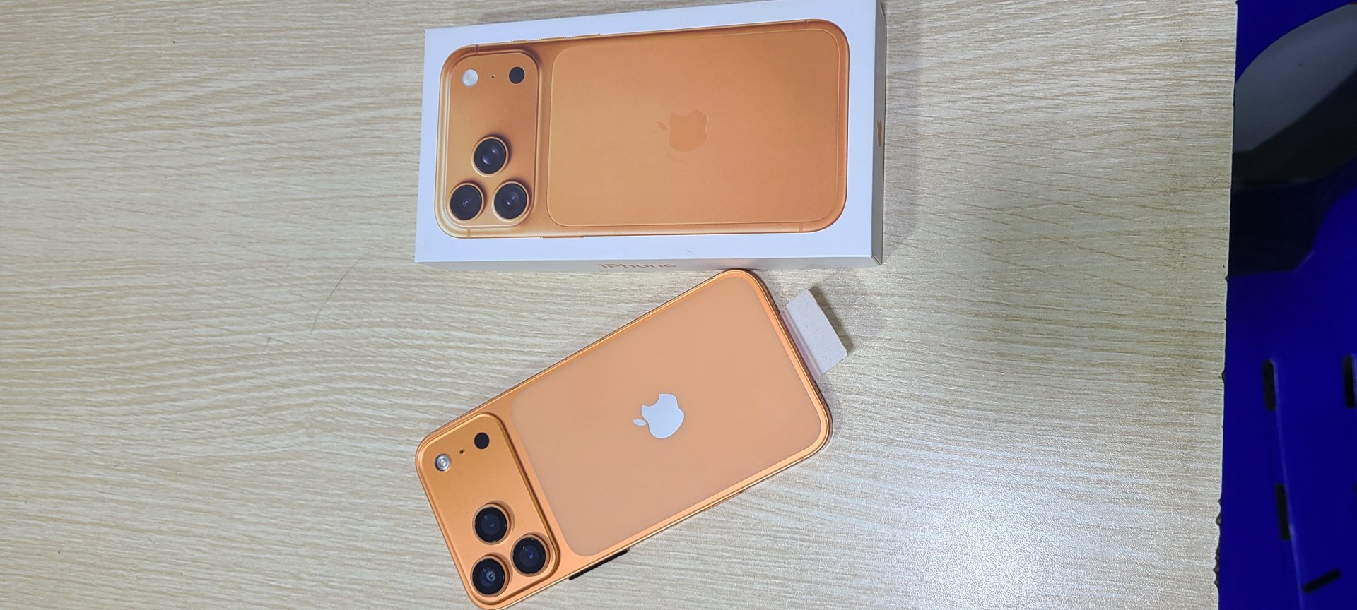 Brand New Orange iPhone 17 pro maxUnlocked & Sleek Design for sale in Kampala - Yilick