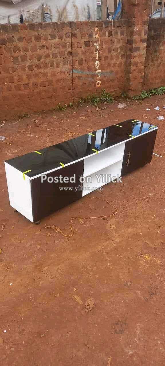 TV stand white and black for sale in Kampala - Yilick
