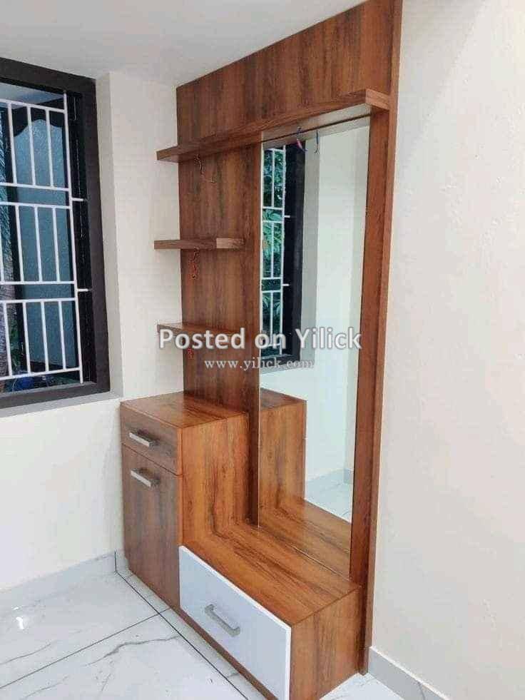 Dressing mirrors for sale for sale in Kampala - Yilick