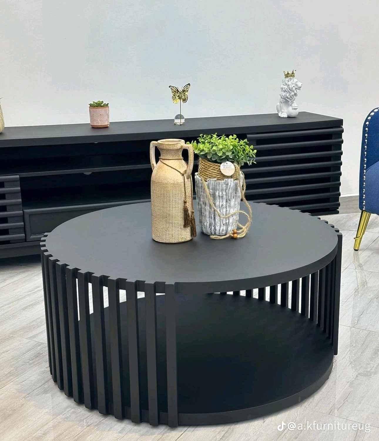 center road table 70cm for sale in Kampala - Yilick