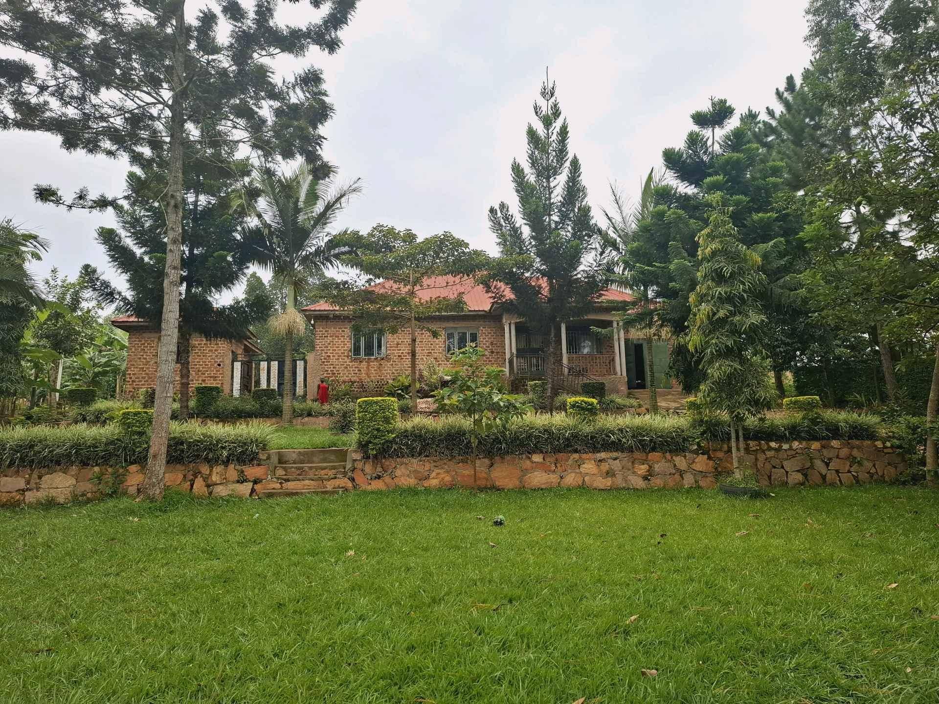 SHELL HOUSE FOR SALE IN NAMULONGE for sale in Wakiso - Yilick