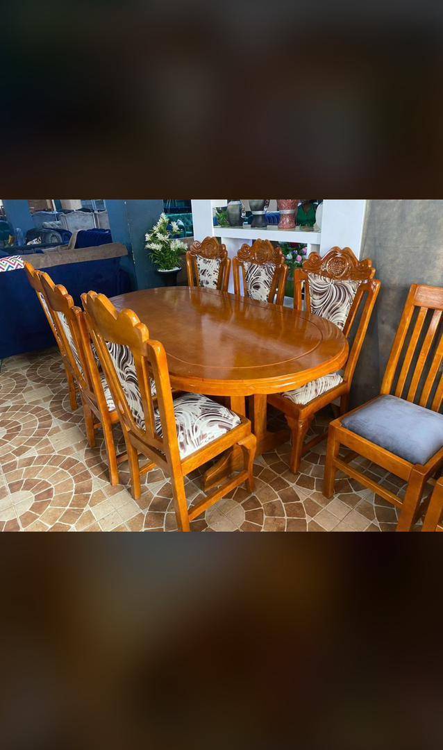 dinnings six seater  for sale in Kampala - Yilick