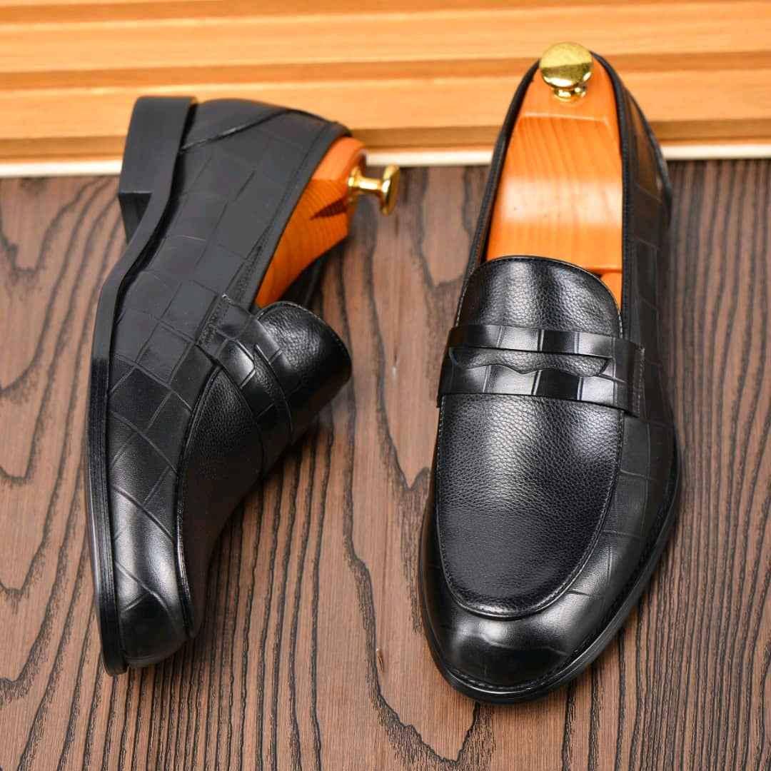 La Black ka shoe for sale in Kampala - Yilick
