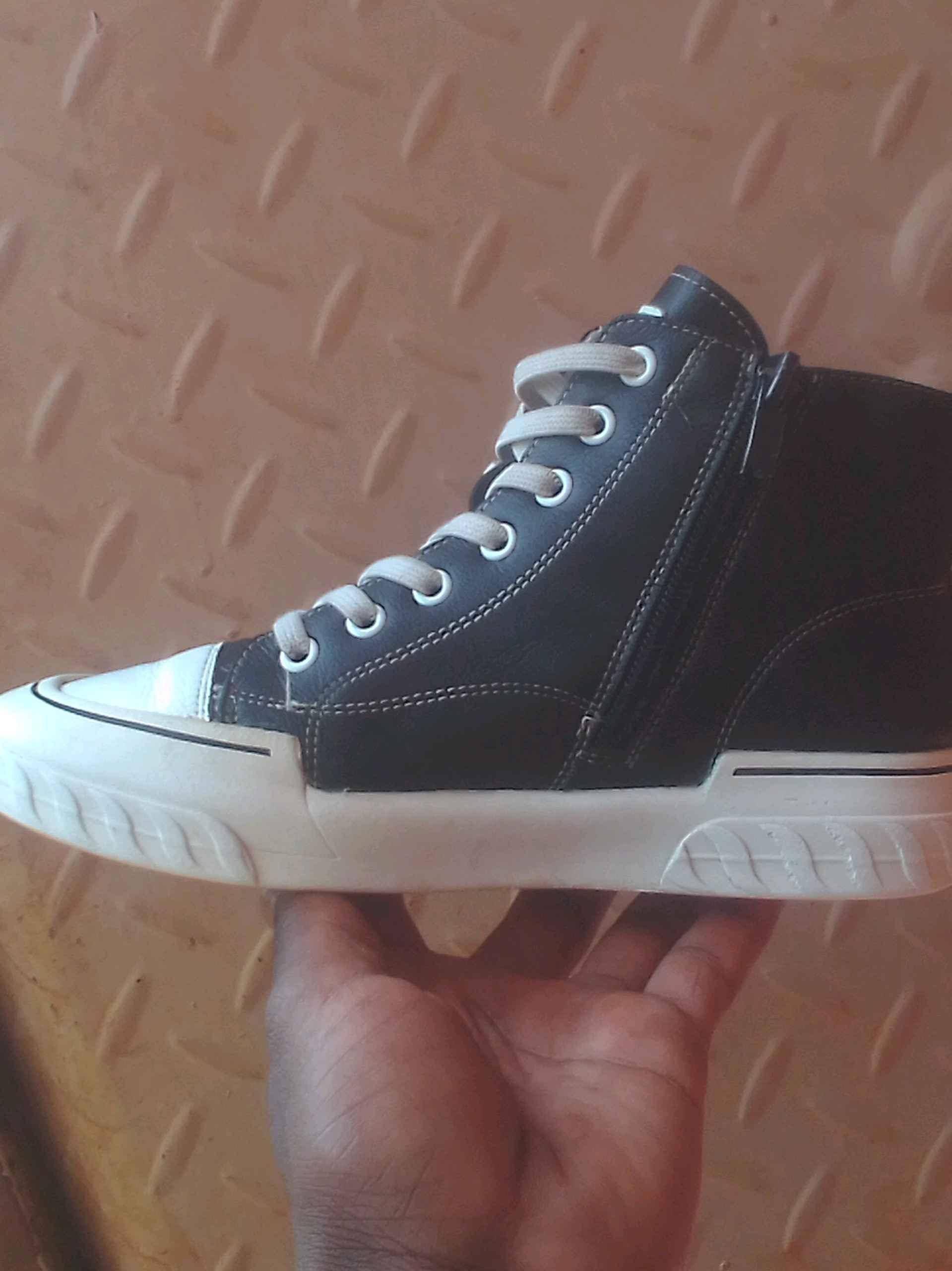 New styled shoes "girls" for sale in Wakiso - Yilick