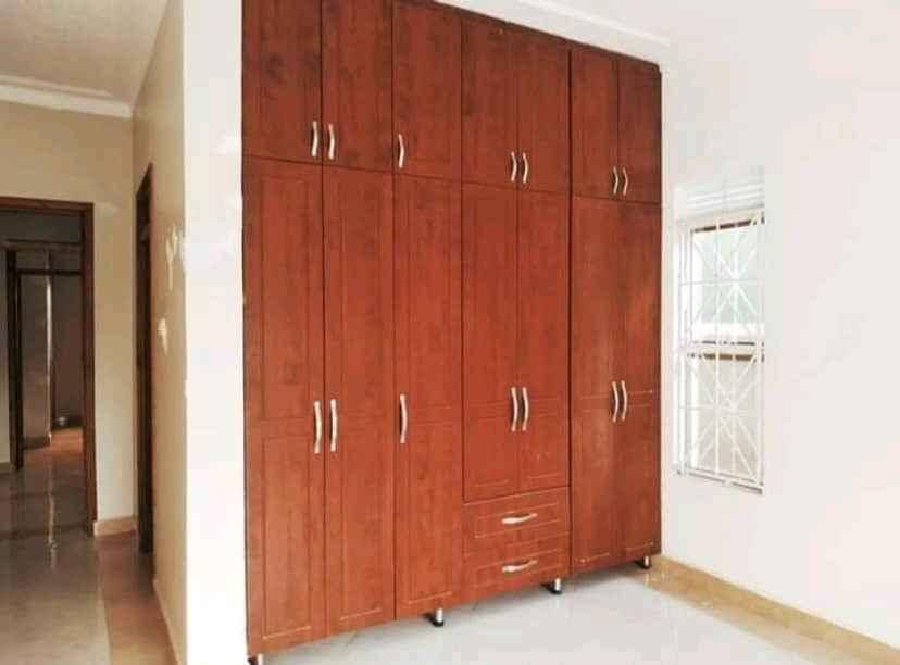 Wardrobe (Built-in) for sale in Kampala - Yilick