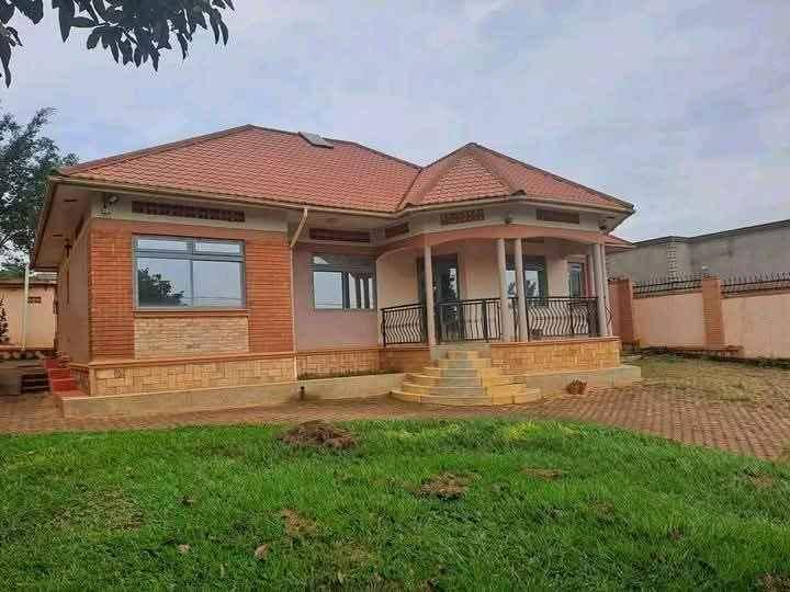 END OF YEAR HOUSE DEAL IN KIRA AT UGX190M for sale in Kampala - Yilick
