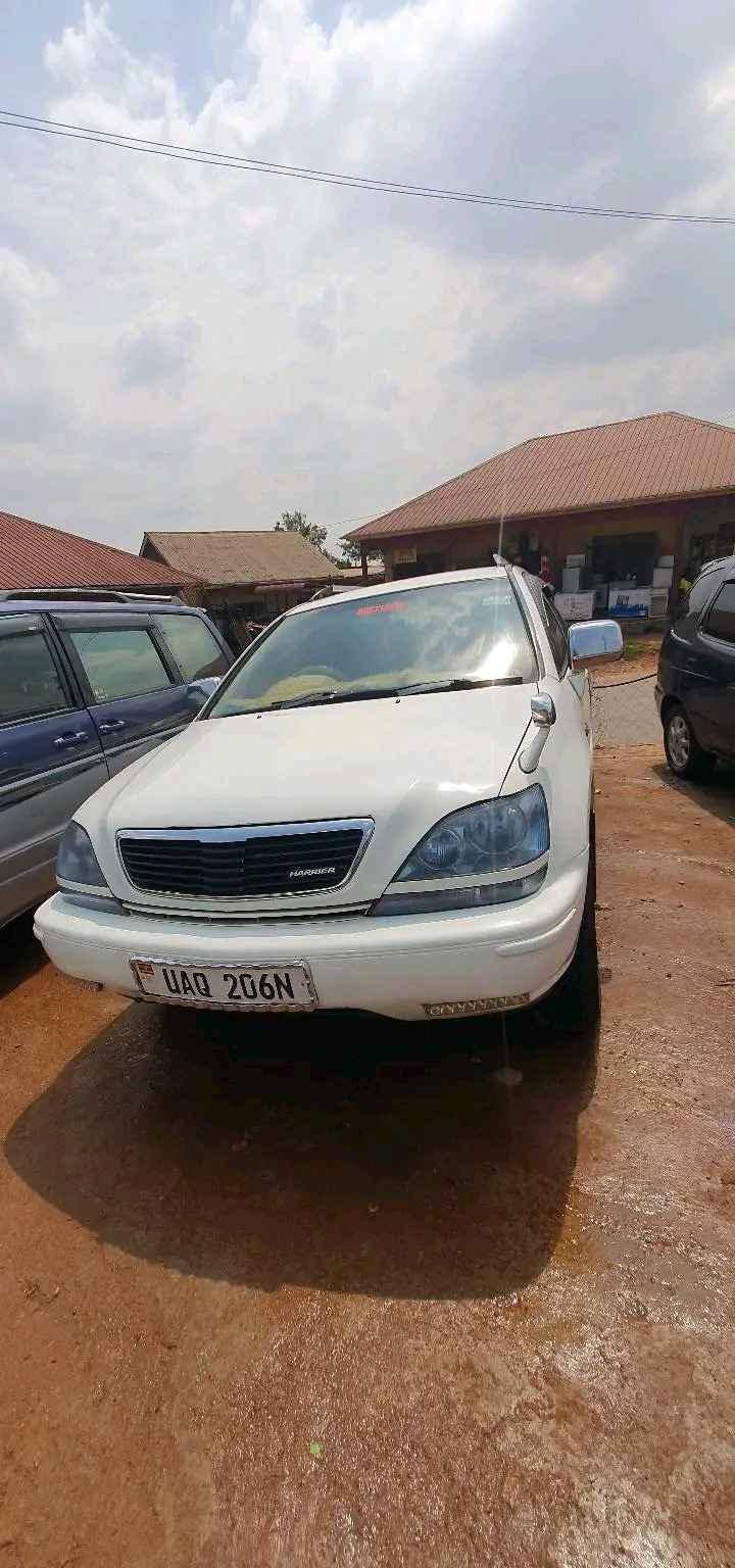 Toyota harrier for sale in Kampala - Yilick