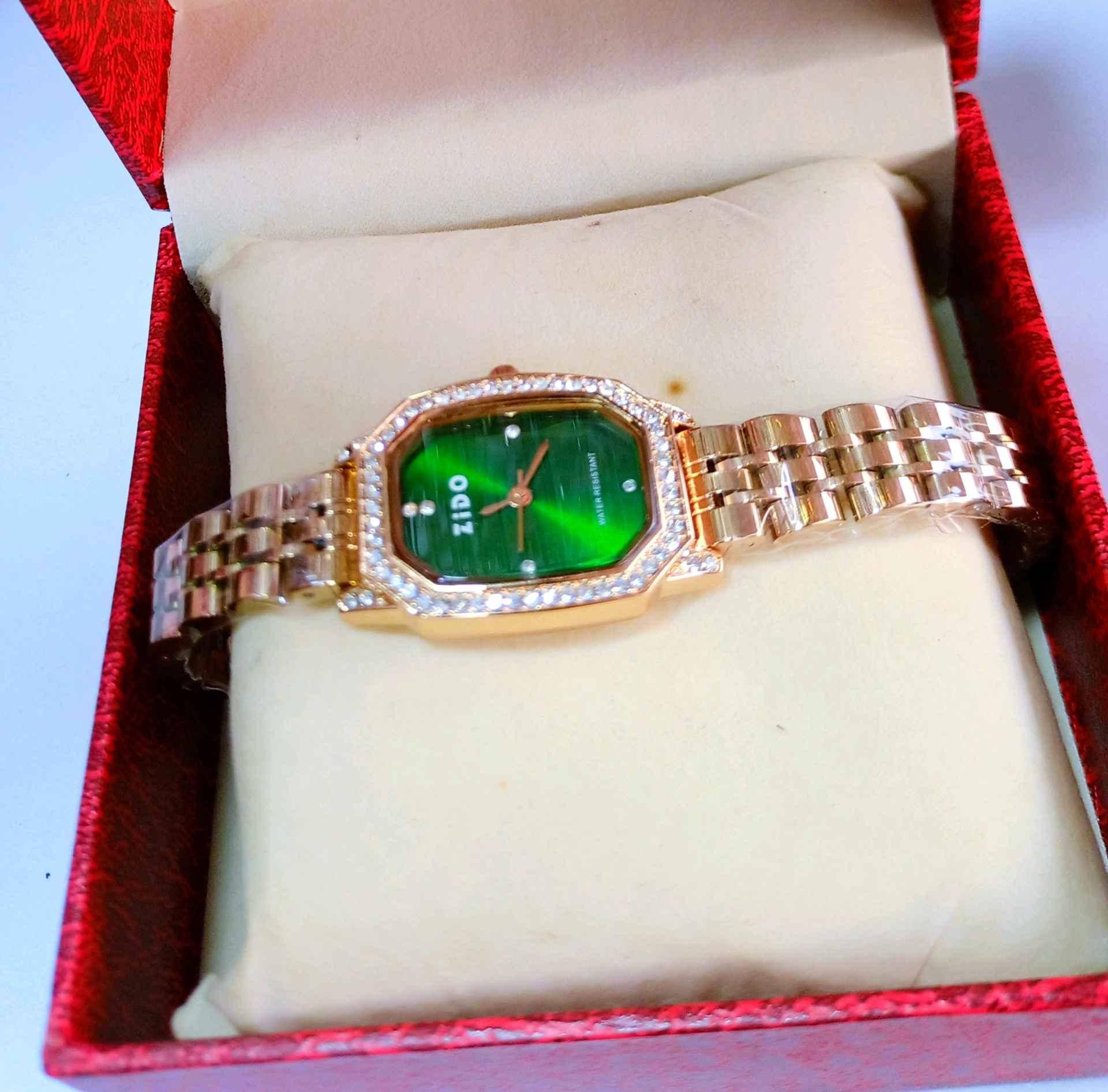 Fashionable Ladies watch for sale in Kampala - Yilick