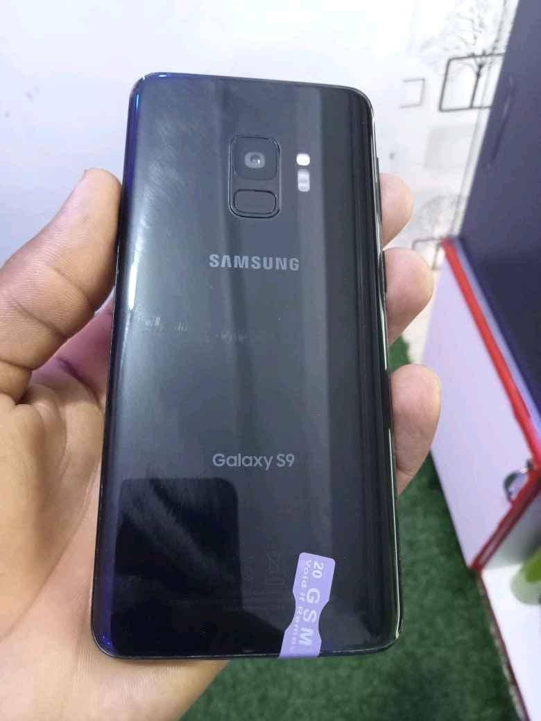 nice phones here only for sale in Kampala - Yilick