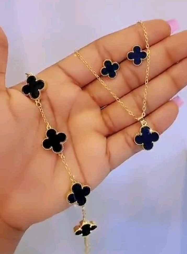 princess collections for sale in Kampala - Yilick