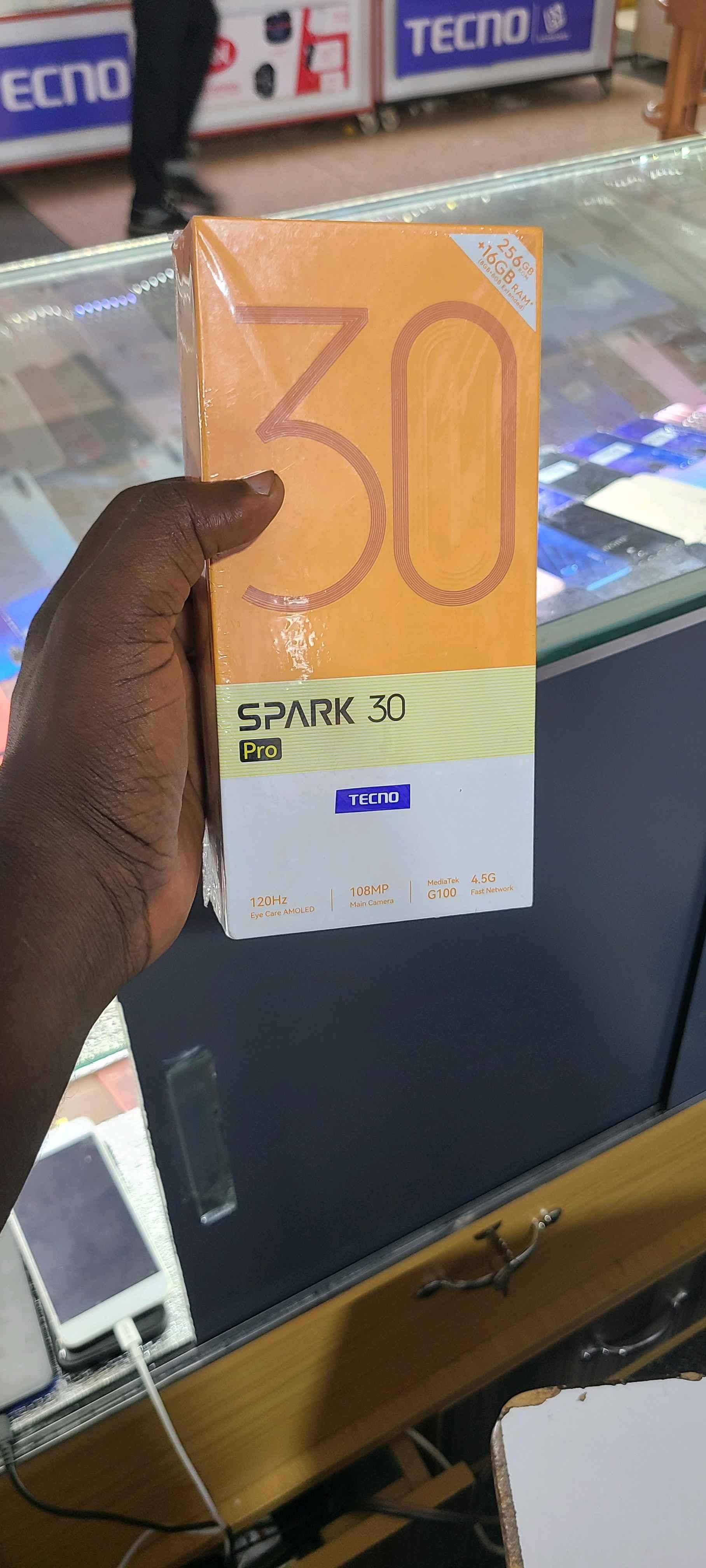 Brand new well boxed and sealed with all accessories for sale in Kampala - Yilick