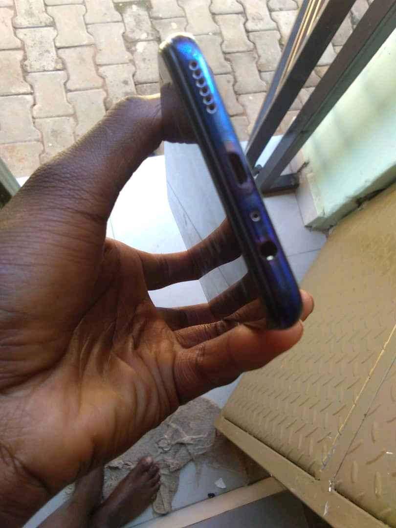 Vivo S1 phone on quick sale for sale in Kampala - Yilick
