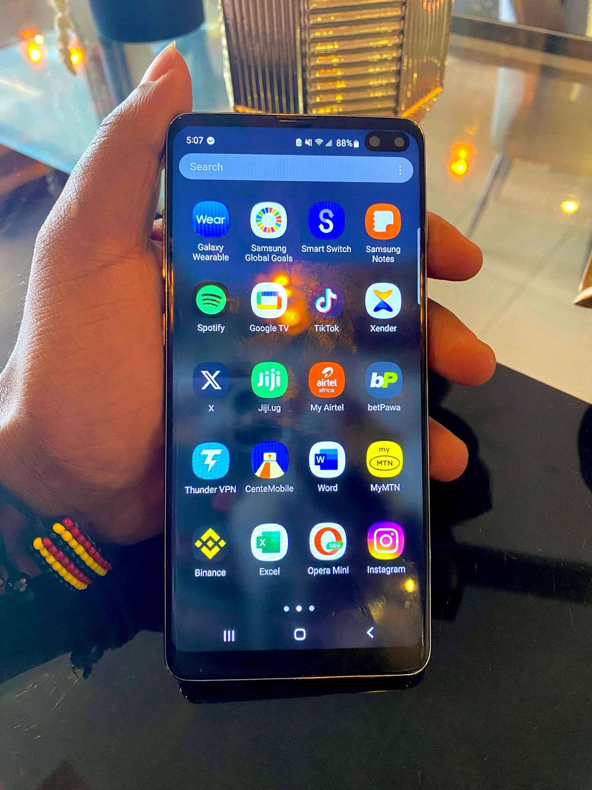 sumsung 10+ 5g for sale in Kampala - Yilick