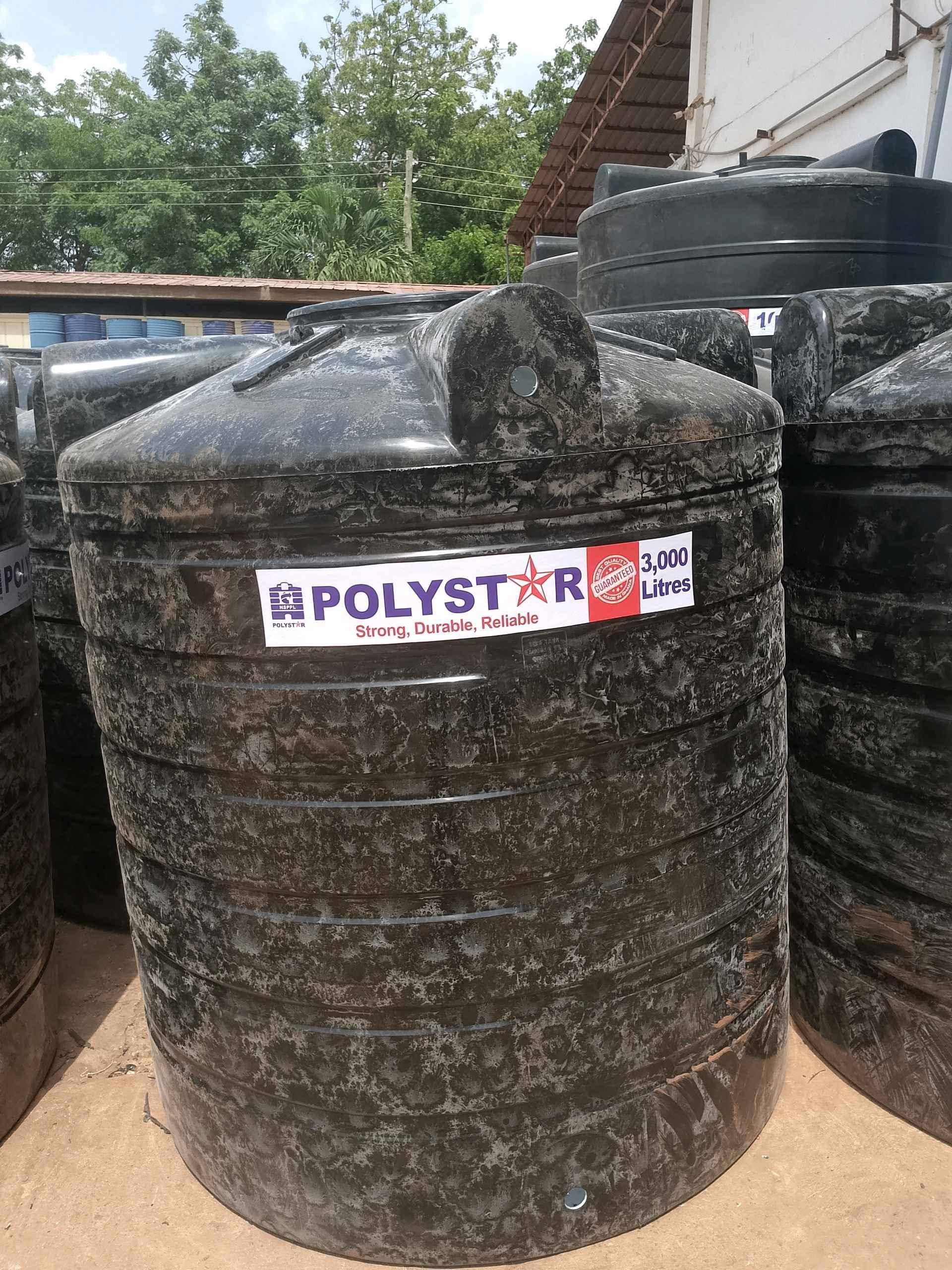 Polyester we have 10,00 liters 20,000 liters, 5000 for sale in Dokolo - Yilick