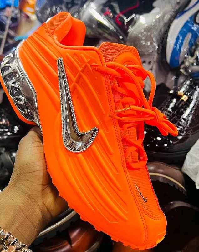 high quality sneakers for sale in Kampala - Yilick