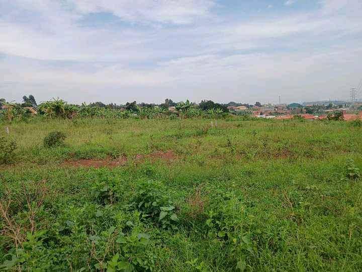 2acres for sale  bweyogerere for sale in Kampala - Yilick