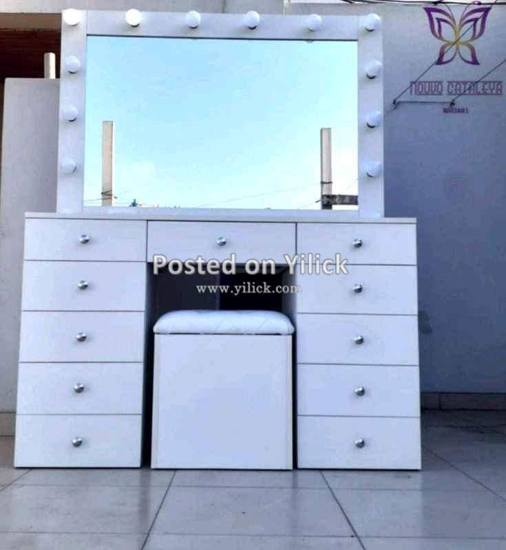 Dressing mirror/ dresser/ executive make up dresser for sale in Kampala - Yilick