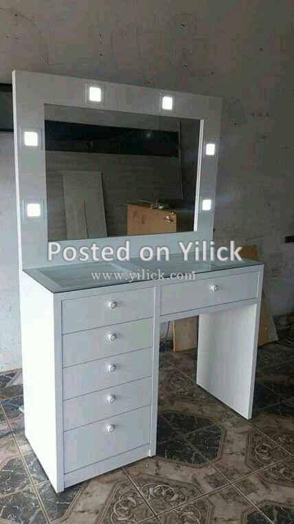 Dressing mirror  for sale in Kampala - Yilick