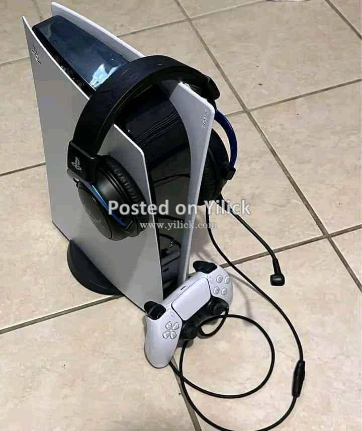 Sony PS5 with games, headsets and controller  for sale in Wakiso - Yilick
