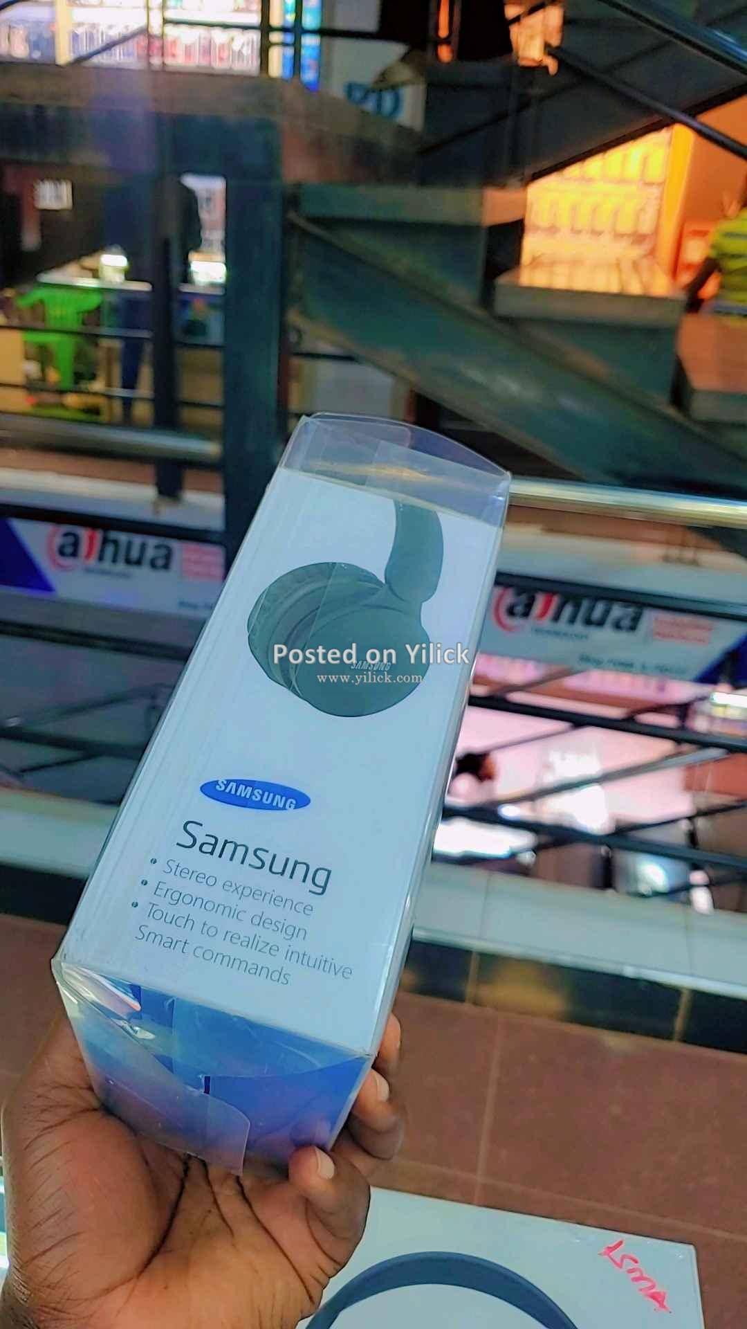 SAMSUNG WIRELESS HEADPHONES  for sale in Kampala - Yilick