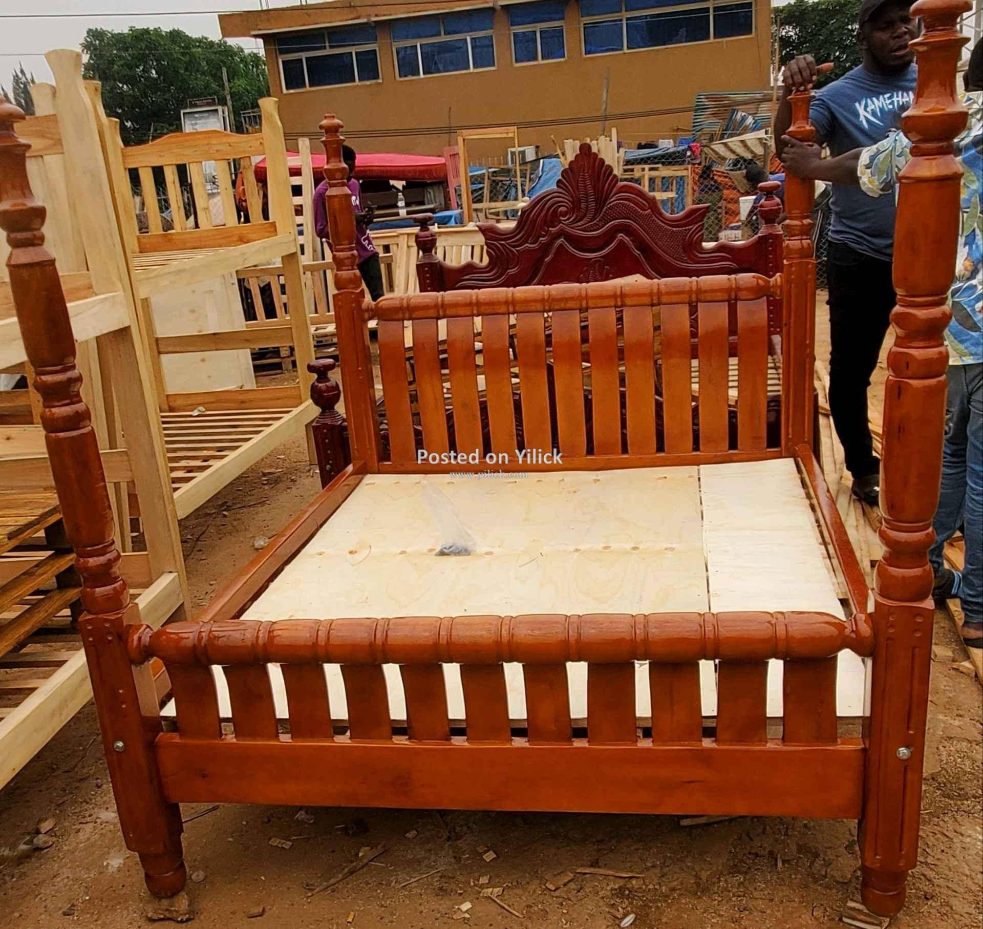 German bed 5x6 long pillar  for sale in Kampala - Yilick