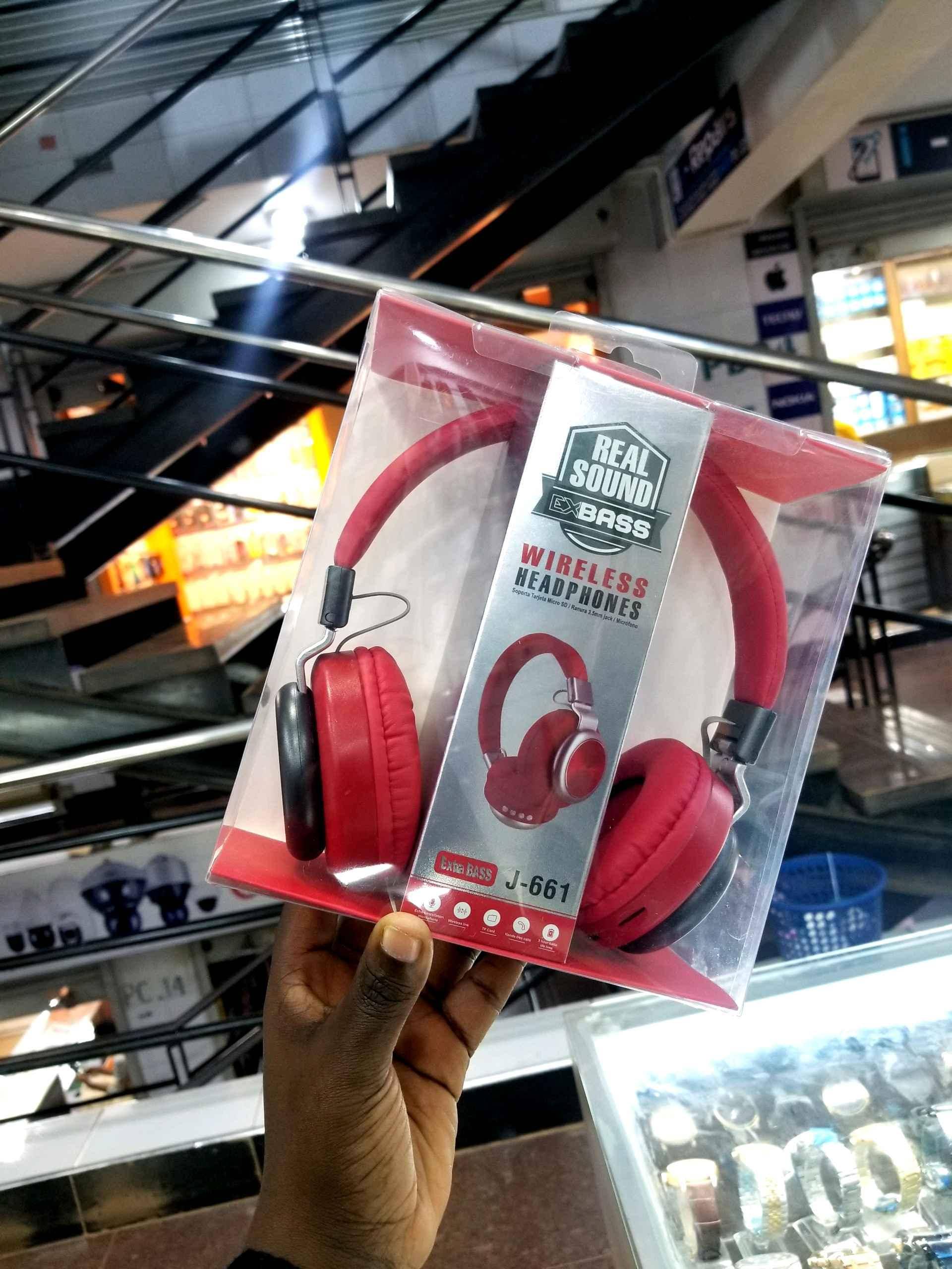 JBL HEADSETS WITH PURE BASS for sale in Kampala - Yilick