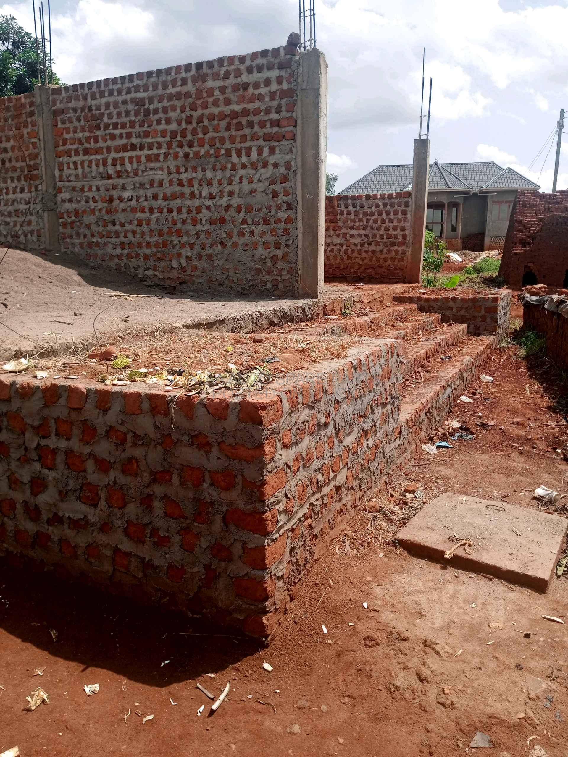 Semi finished flat  for sale in Wakiso - Yilick
