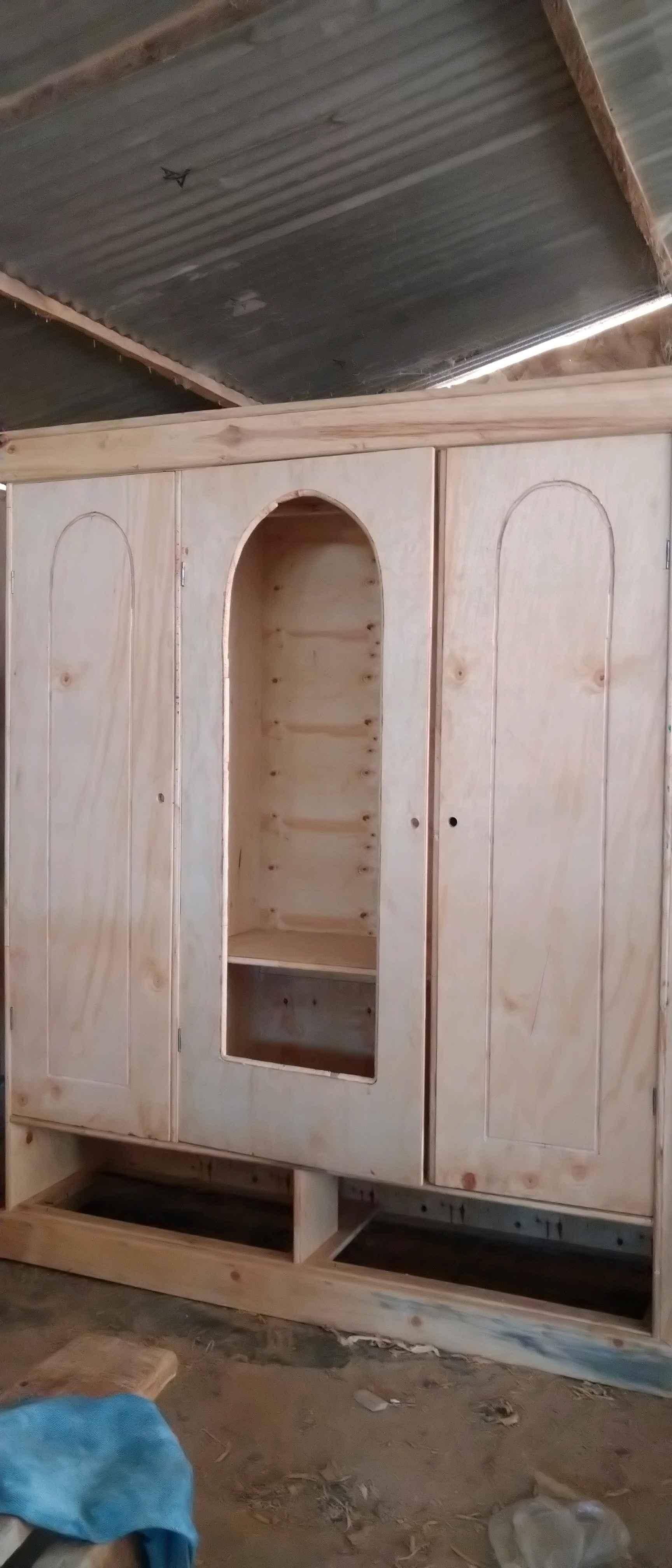 closet available order now for sale in Kampala - Yilick