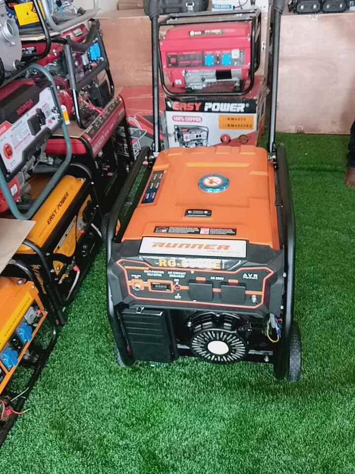 Gasoline Generator 6.5kva key start  for sale in Kampala - Yilick