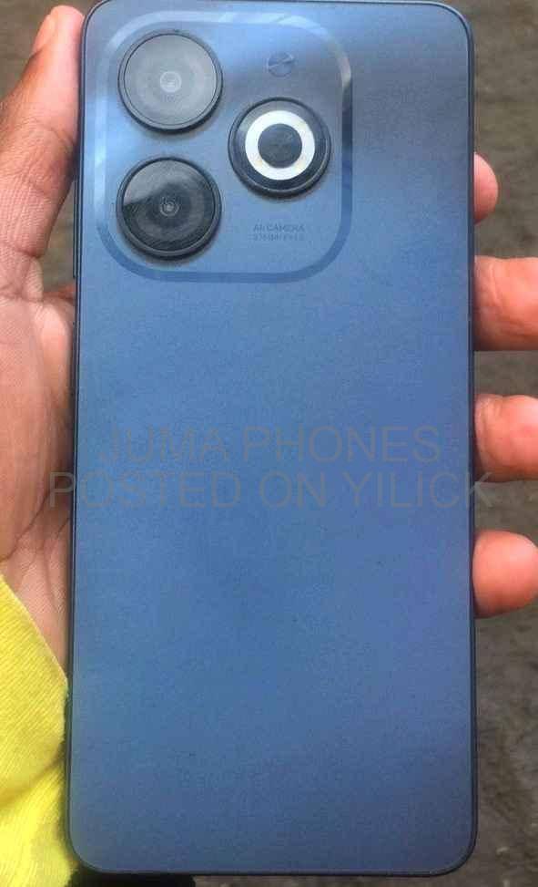 Infinix smart 8  for sale in Mukono - Yilick