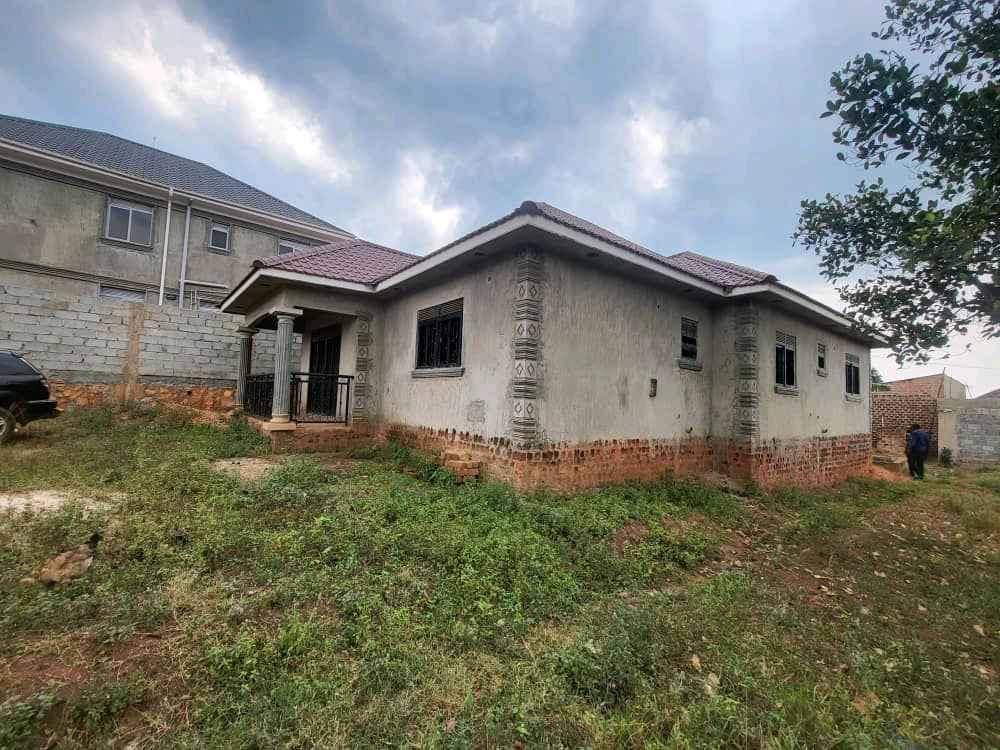 4 Bedroomed Home for Sale in Namugongo joggo for sale in Kampala - Yilick