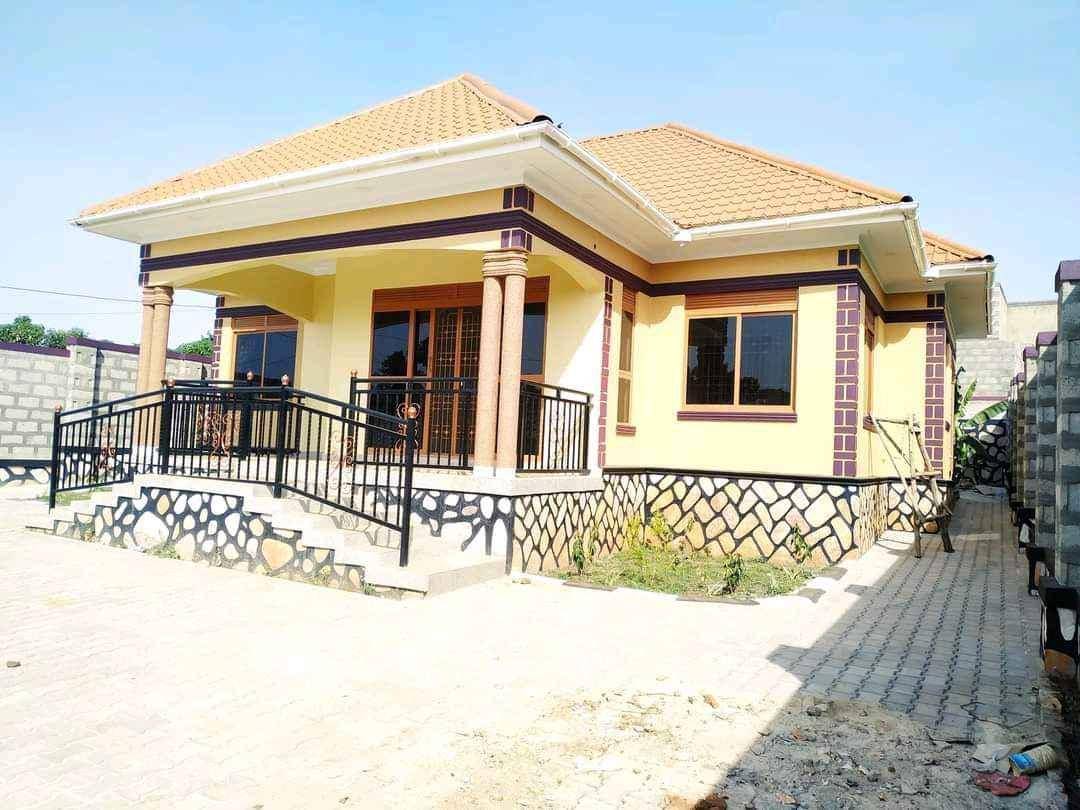 Brand New 4 bedroomed Home in Namugongo for sale in Kampala - Yilick