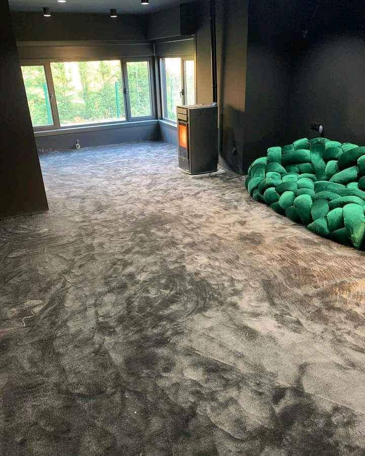 WALL TO WALL SOFT CARPETS 75000 PER SQUARE METER  for sale in Kampala - Yilick