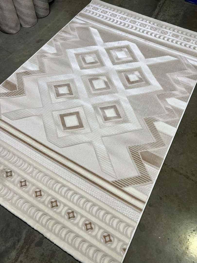 CENTER RUG 3X2 METERS CRAFT LARGE SIZE  for sale in Kampala - Yilick